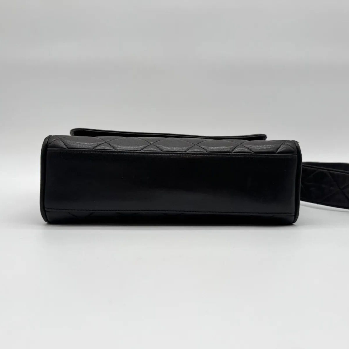 Chanel Shoulder Bag Lambskin Quilted CC Logo Black Leather — view 6
