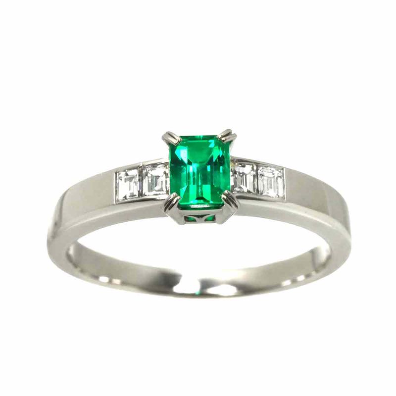 Dior Ring Emerald Diamond