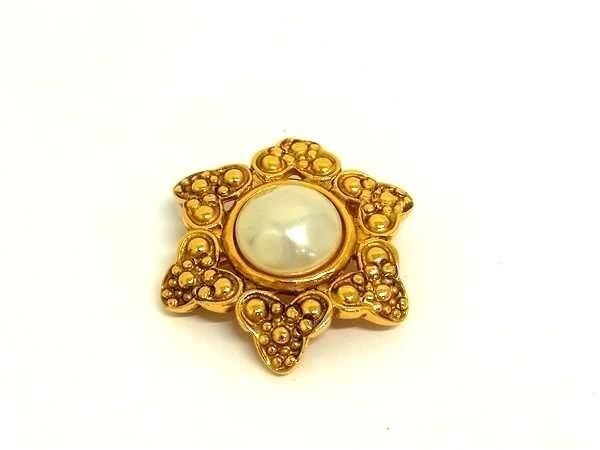 Chanel Brooch Gold Metal Pearl Flower Motif