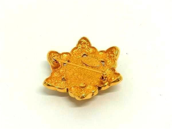 Chanel Brooch Gold Metal Pearl Flower Motif