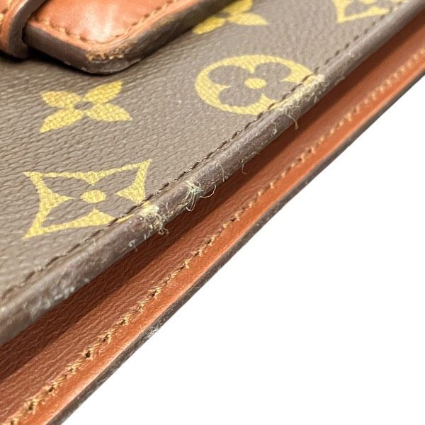 Louis Vuitton Monogram Chaillot Clutch — view 9