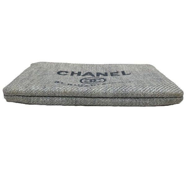Chanel Deauville Pouch Raffia Light Gray — view 3