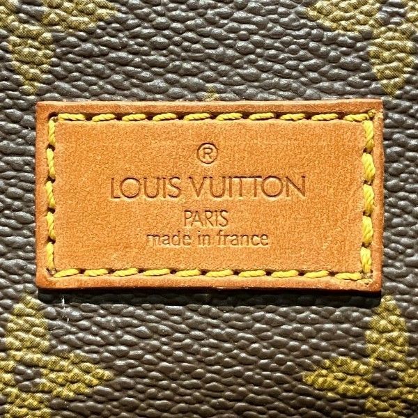 Louis Vuitton Monogram Saumur 35 Shoulder Bag — view 4