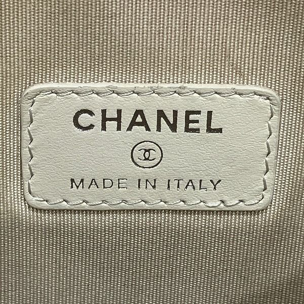 Chanel Deauville Pouch Raffia Light Gray — view 4