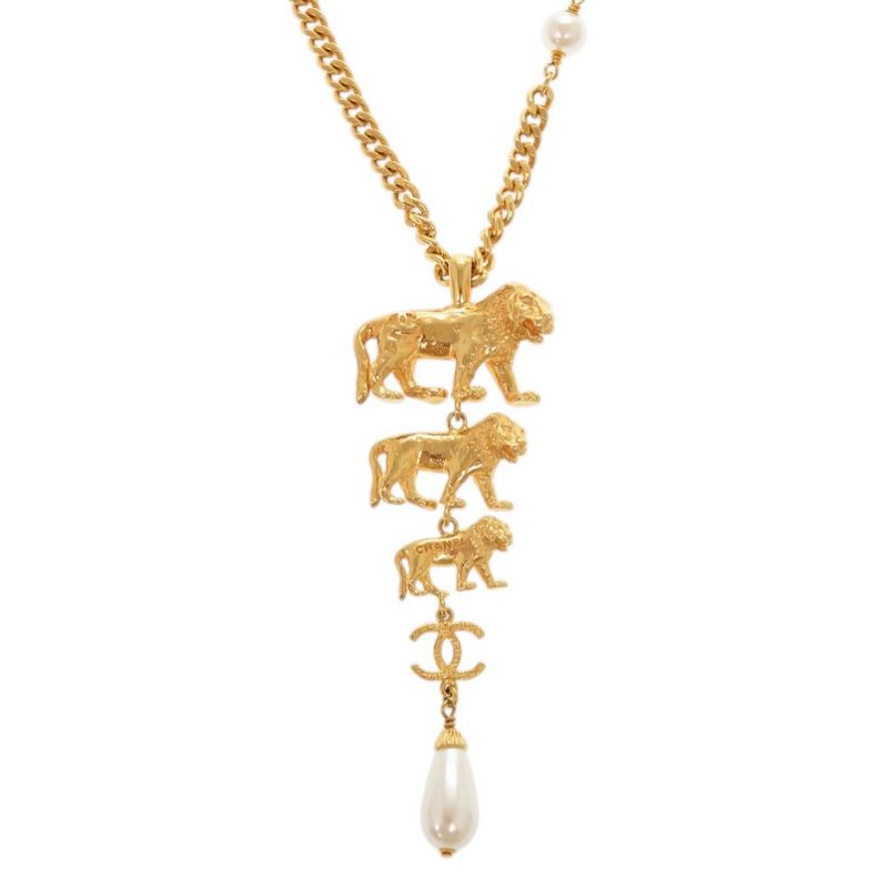 Chanel CC Logo Lion Metal Faux Pearl Gold Necklace