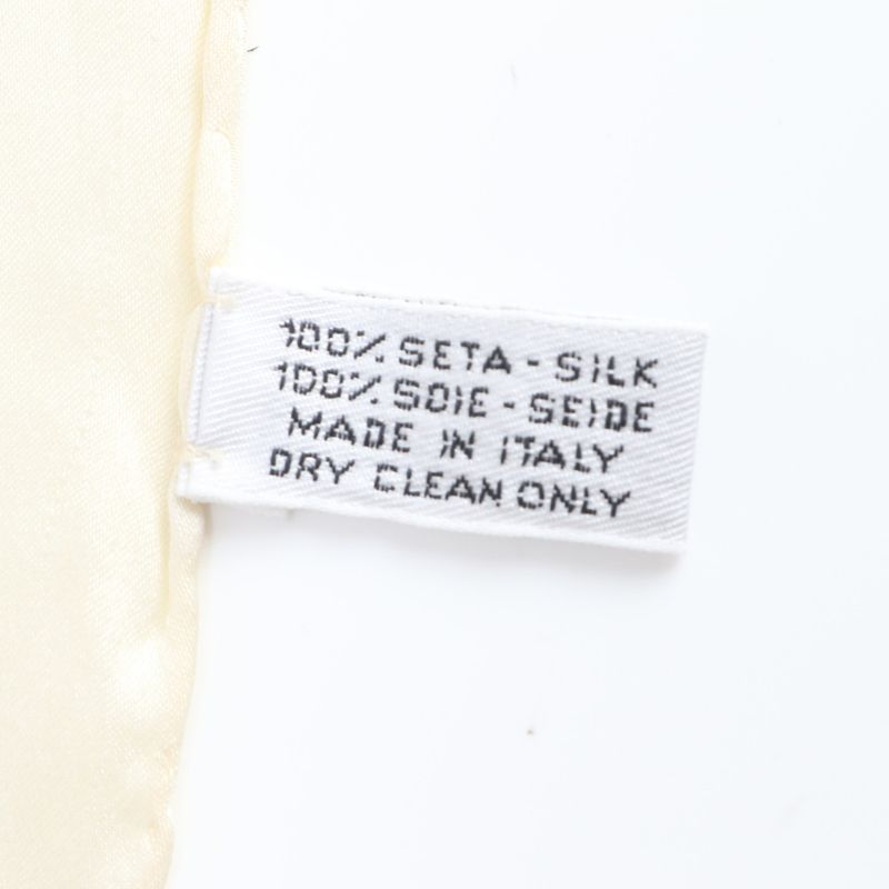 Chanel Vintage Tag CC Logo Flower Gold Chain Silk 100% Scarf Rue