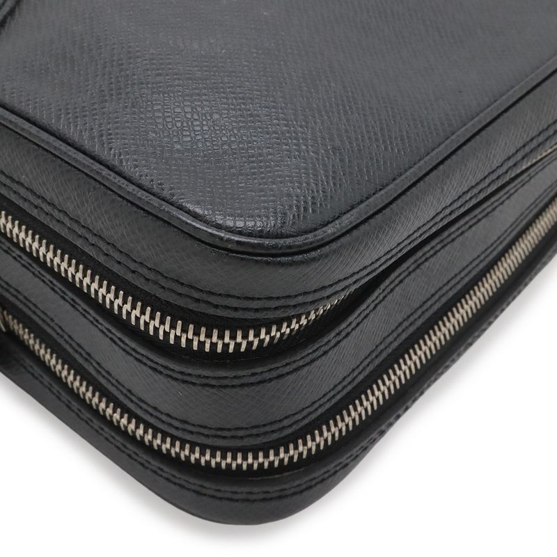 Louis Vuitton Taiga Pavel Clutch Leather Ardoise Black Silver