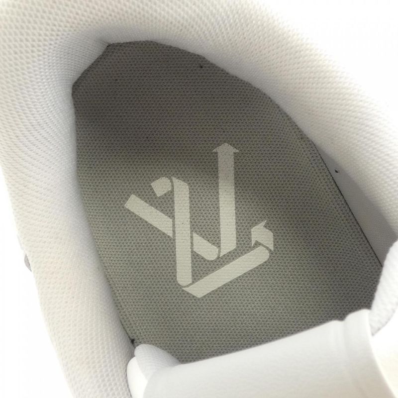 Louis Vuitton Sneakers White 6 Gray