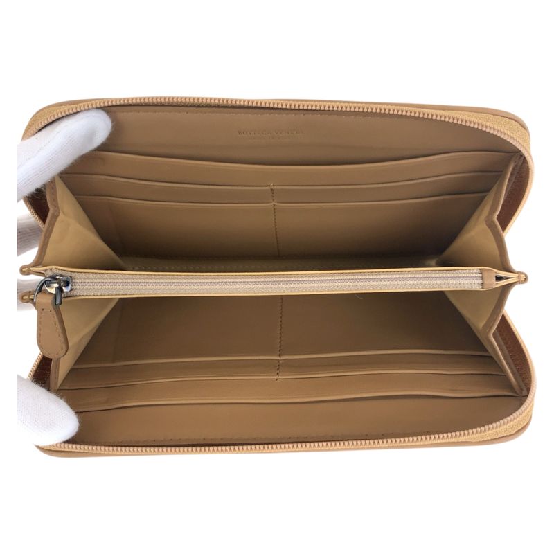 Bottega Veneta Intrecciato Beige Gunmetal Leather Wallet
