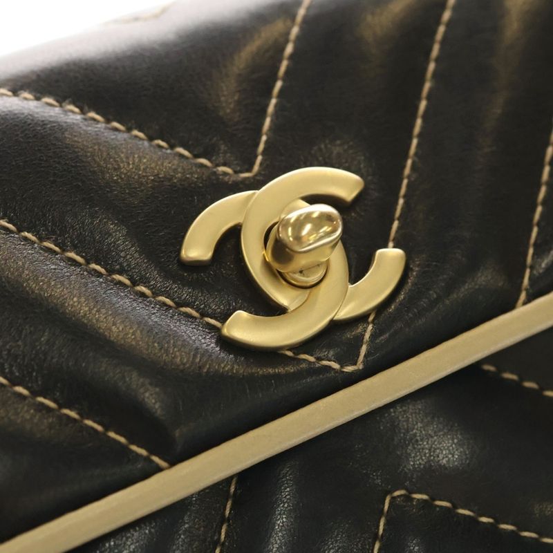 Chanel Chevron Stitch CC Logo Turnlock Leather S Flap Chain Shoulder Bag
