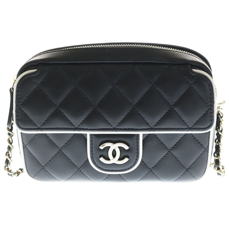Chanel Quilted Lambskin Leather CC Logo Chain Shoulder Bag Gold