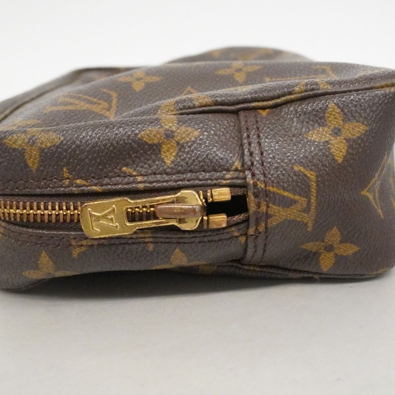 Louis Vuitton Pouch Monogram Trousse Toilette 23 Brown