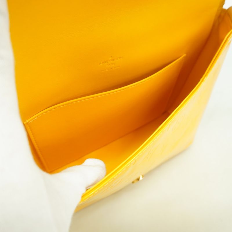 Louis Vuitton Shoulder Bag Vernis Thompson Street Jaune