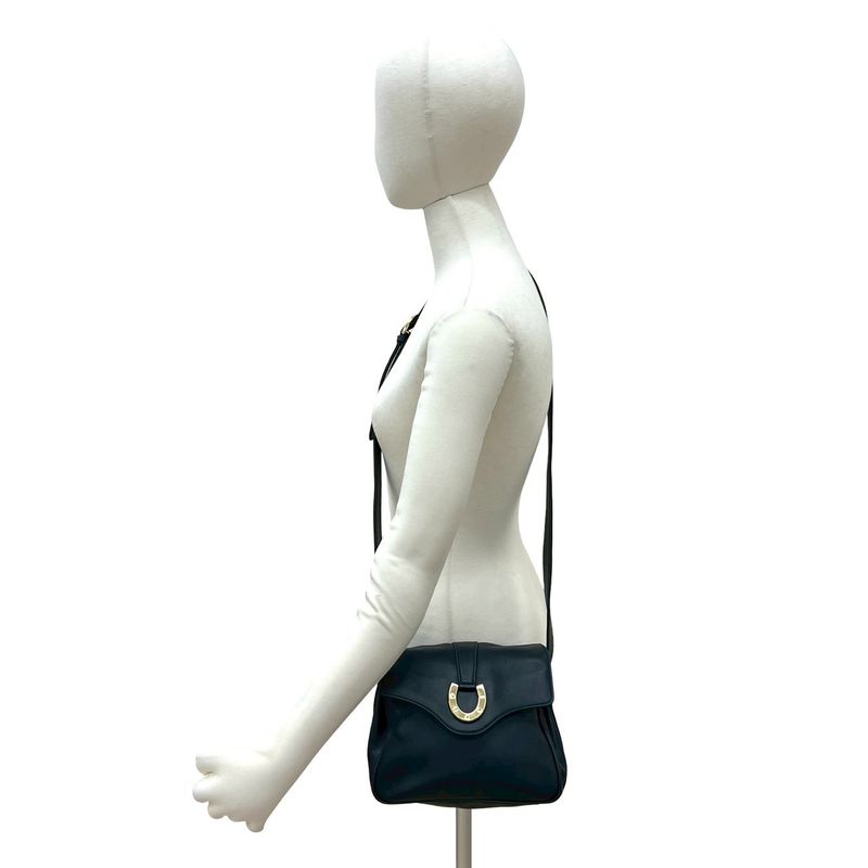 Gucci Vintage Horse Shoe Logo Leather Shoulder Bag