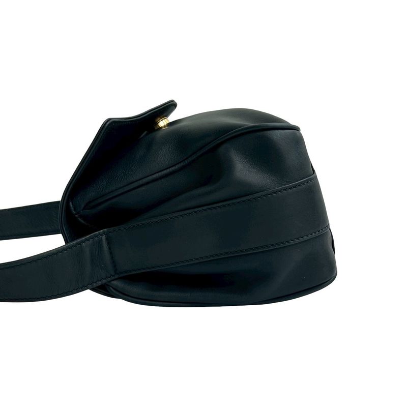 Gucci Vintage Horse Shoe Logo Leather Shoulder Bag
