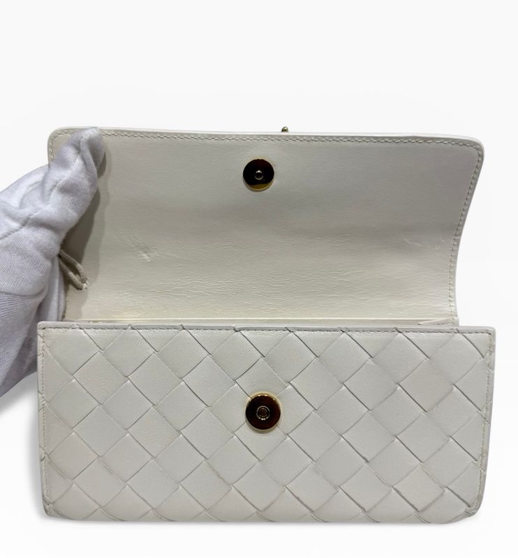Bottega Veneta Andiamo Large Flap Wallet Bifold White Intre