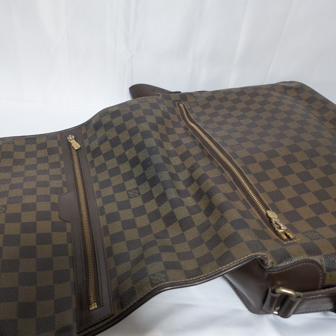 Louis Vuitton Spencer Damier Shoulder Bag — view 5