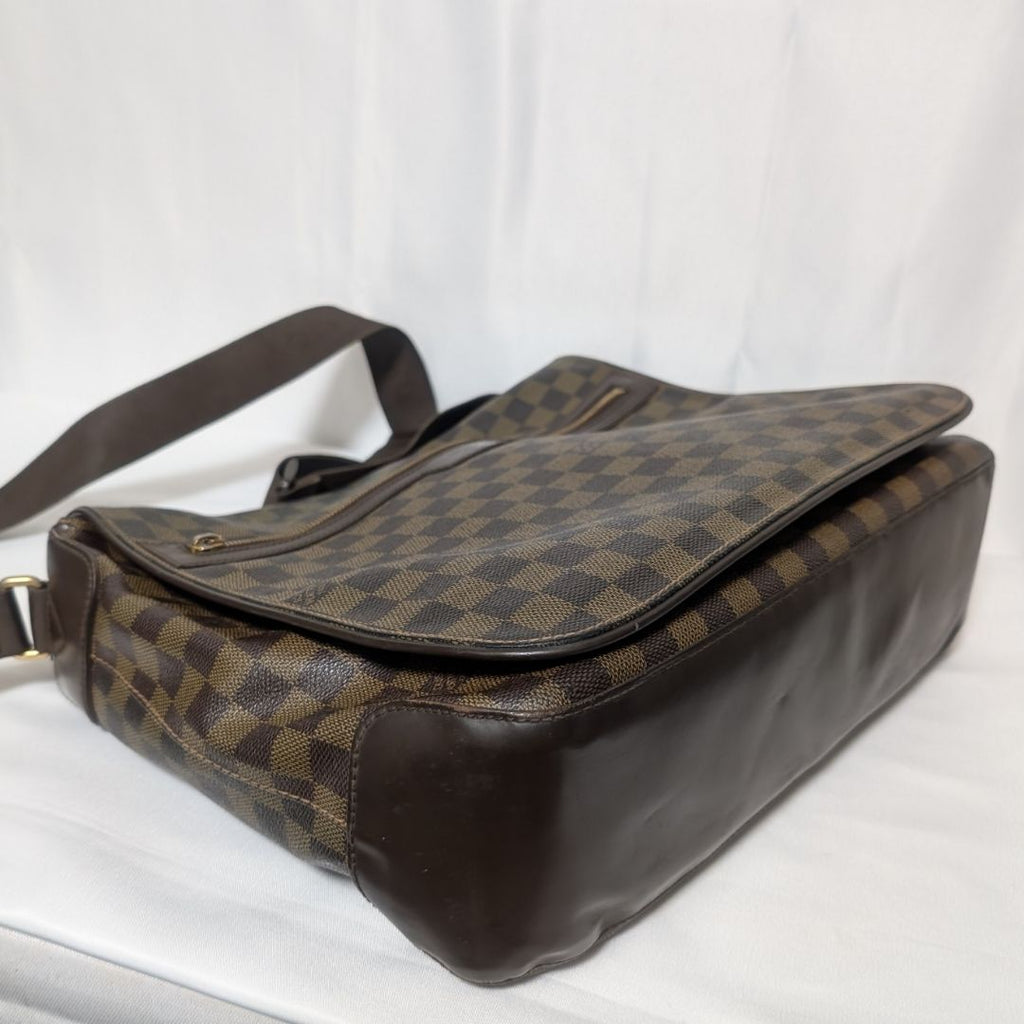 Louis Vuitton Spencer Damier Shoulder Bag — view 3