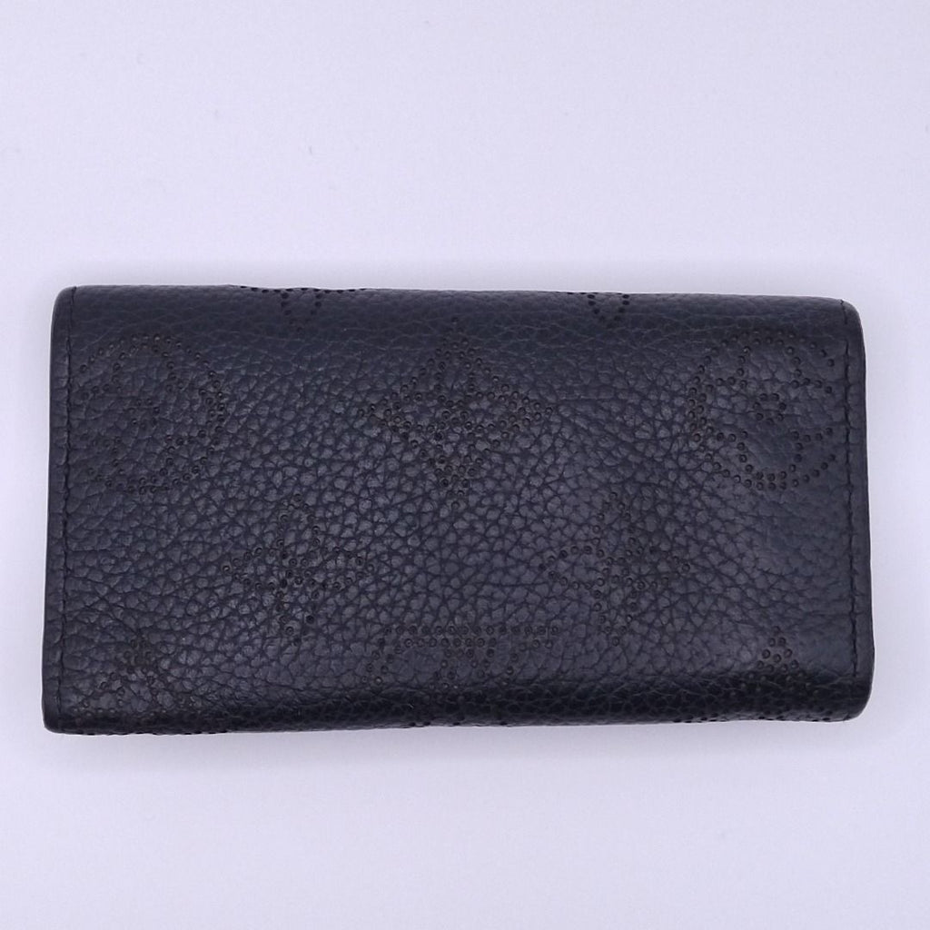 Louis Vuitton Key Case Multicles 4 Mahina Noir Black Key Holder — view 2