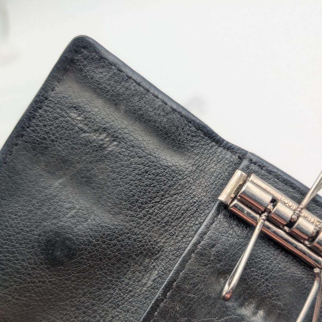 Louis Vuitton Key Case Multicles 4 Mahina Noir Black Key Holder — view 8