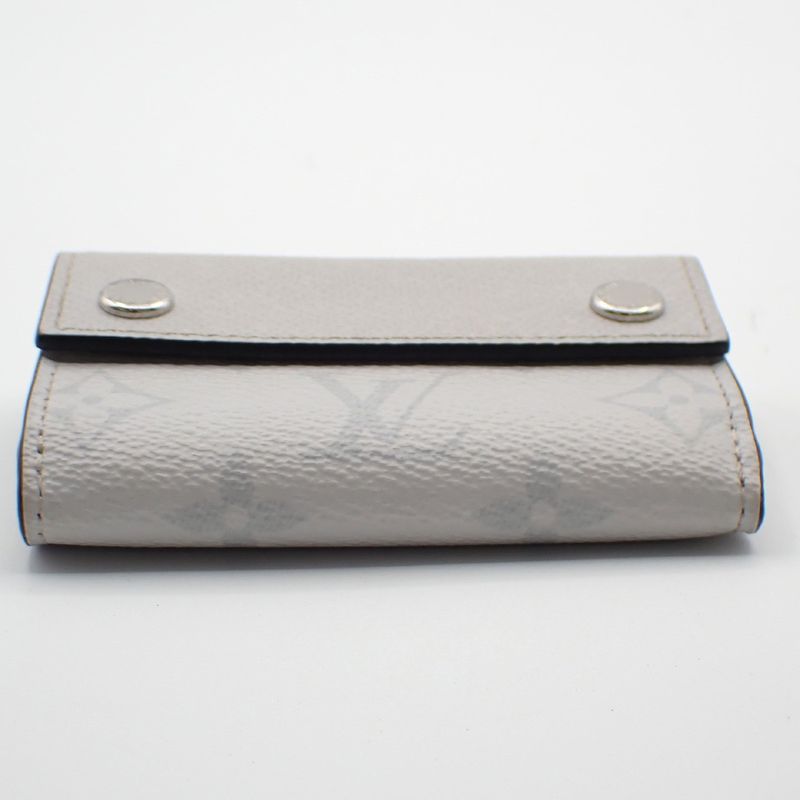 Louis Vuitton Discovery Compact Wallet Taigarama White Leather