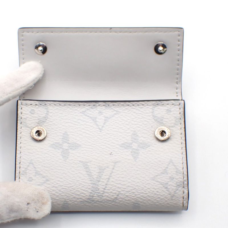 Louis Vuitton Discovery Compact Wallet Taigarama White Leather