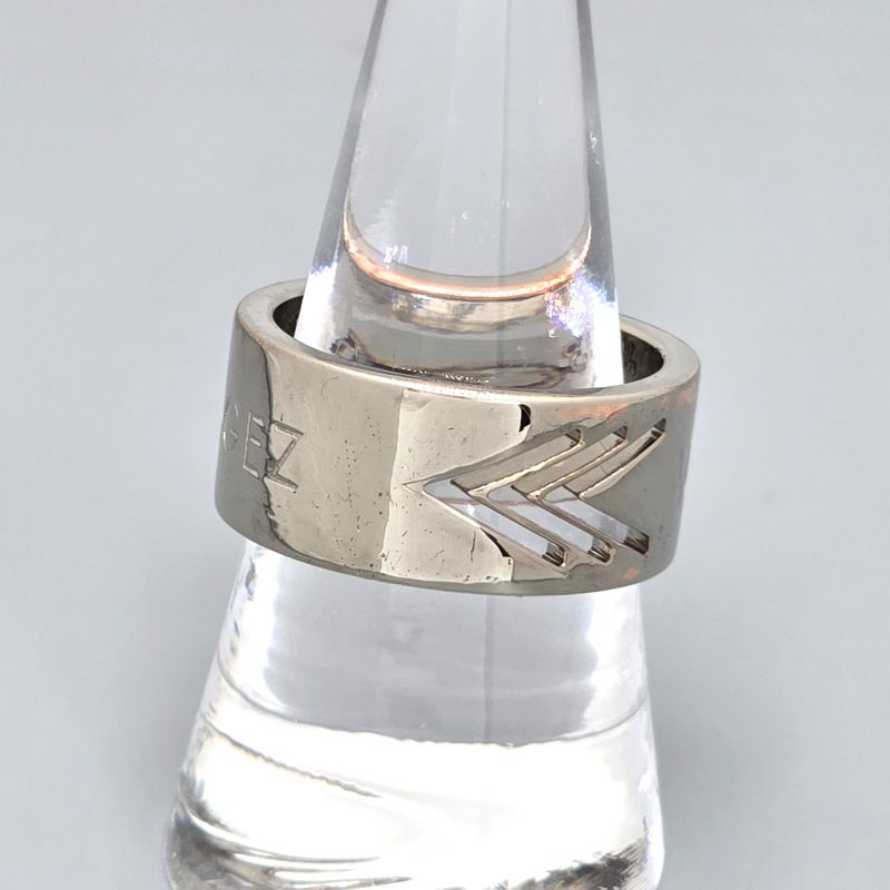 Louis Vuitton Ring Vvv M Cutout Triple Volez Voguez Voyagez Metal