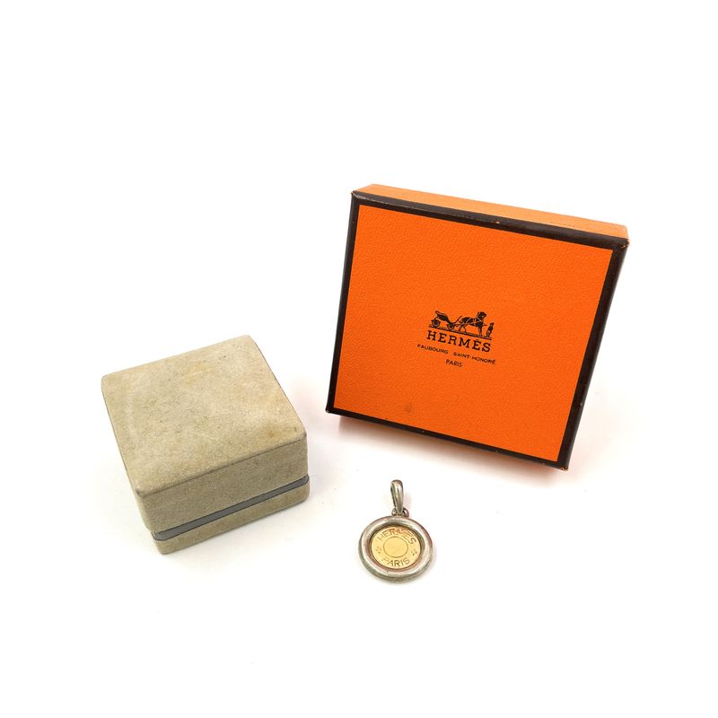 Hermes Yellow Gold Silver Pendant Top