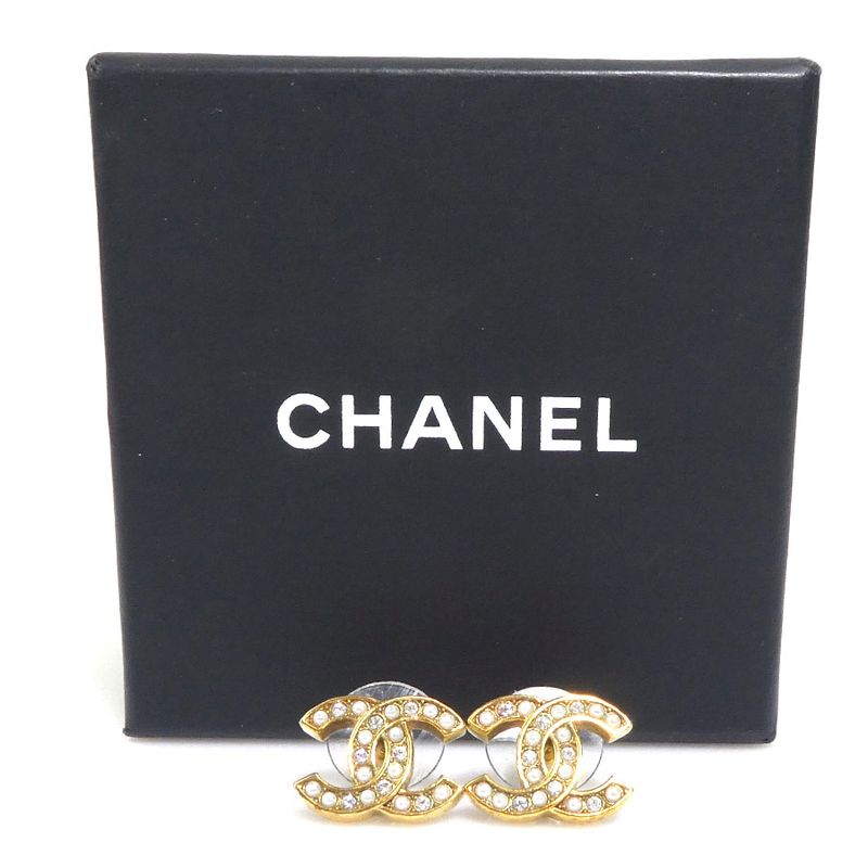 Chanel Earrings CC Logo