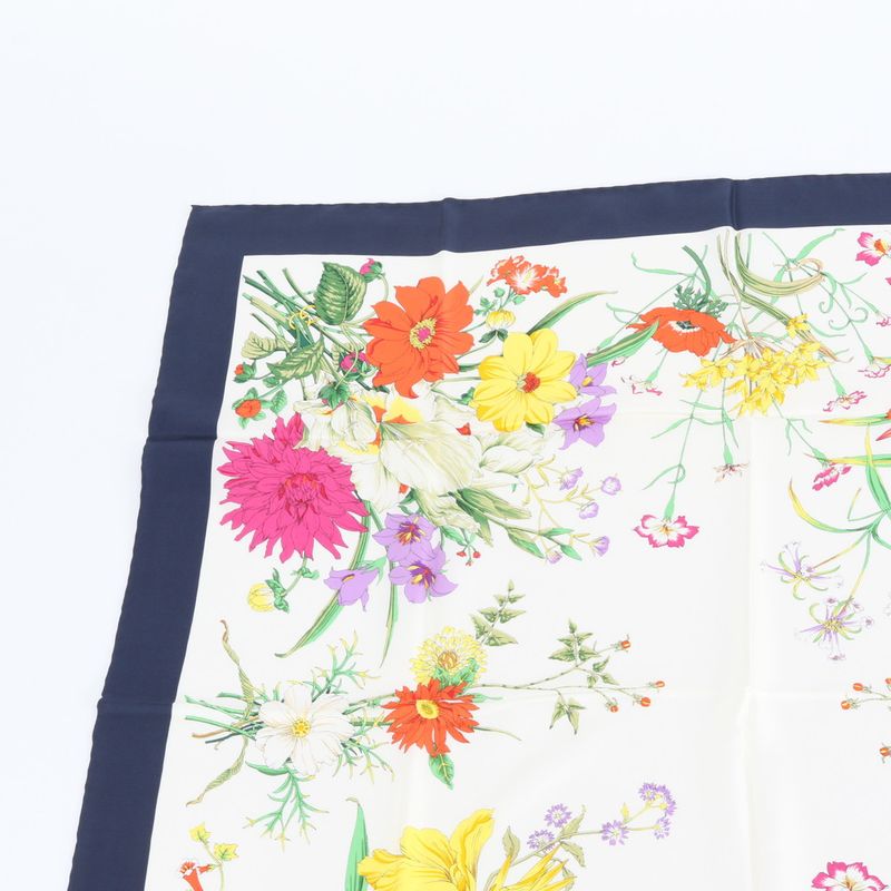 Gucci Silk Scarf Floral Flower Pattern