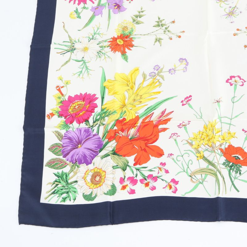 Gucci Silk Scarf Floral Flower Pattern