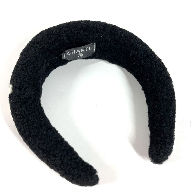 Chanel Headband CC Logo Shearling Black Shoulder Bag X White