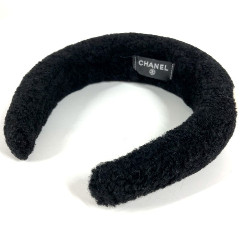 Chanel Headband CC Logo Shearling Black Shoulder Bag X White