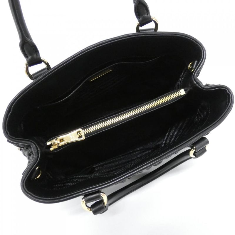 Prada Bag Gold Nero