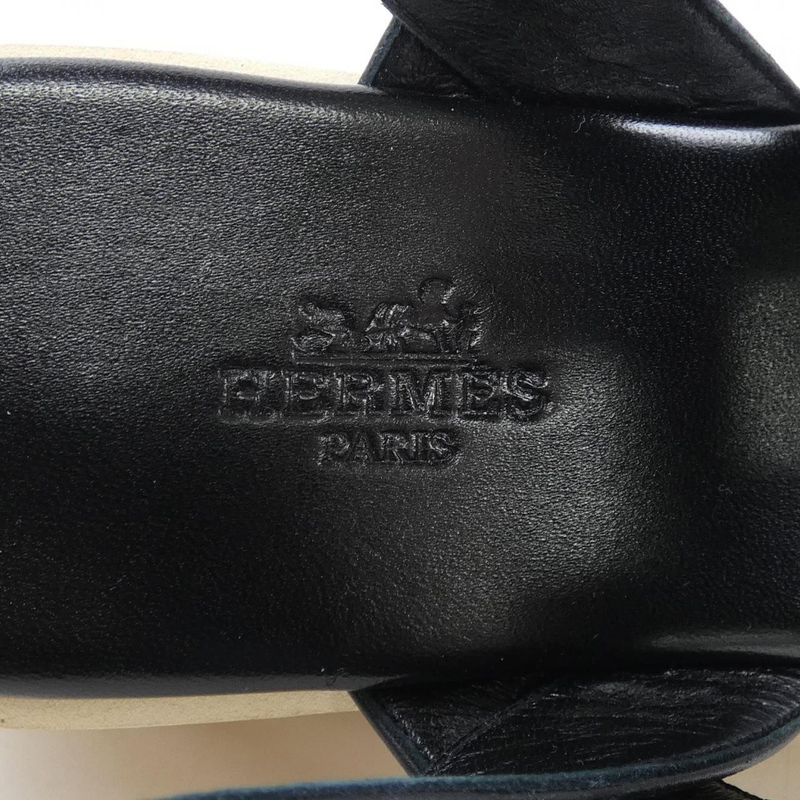 Hermes Avanne Sandals Black 36