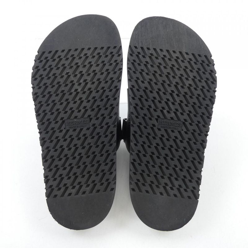 Hermes Chypre Sandals Calfskin Black