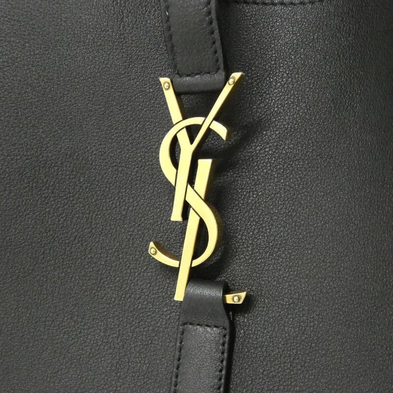 Saint Laurent le 5 a 7 Large Aaauq Shoulder Bag