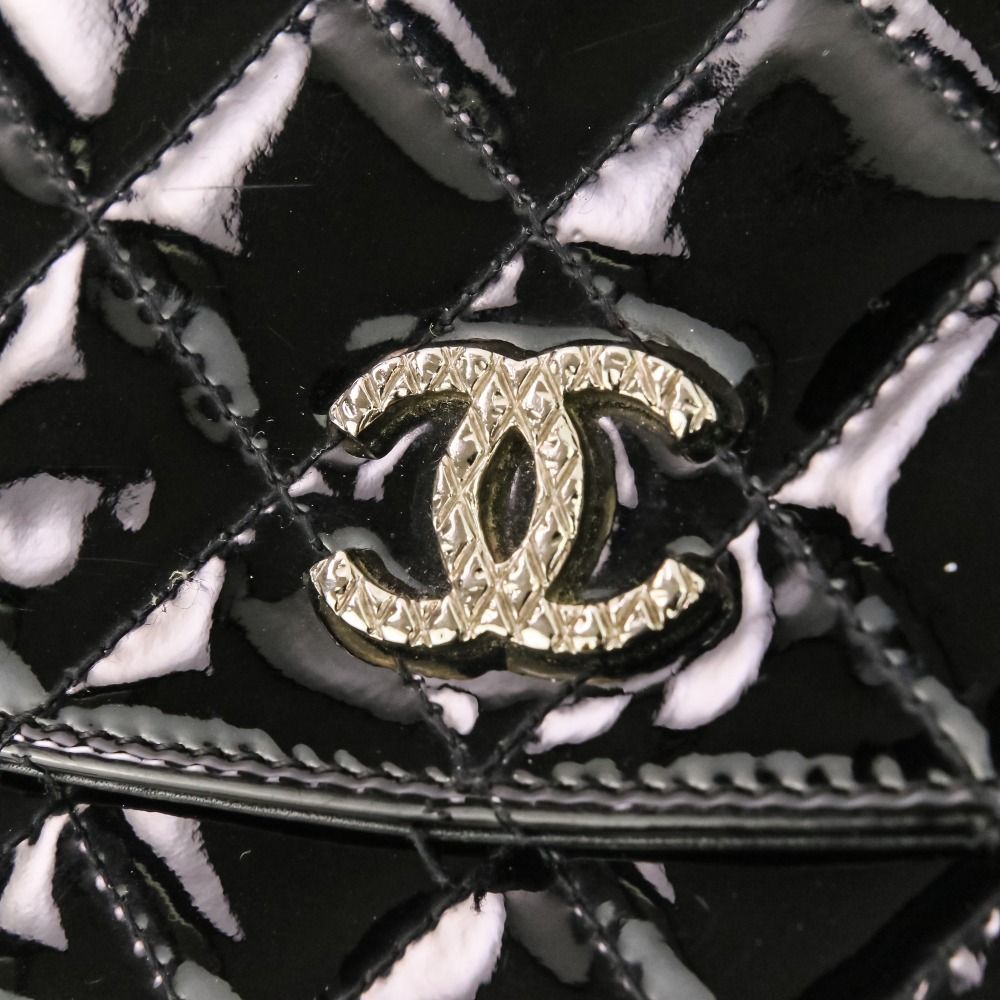 Chanel Brilliant Patent Quilted Chain Wallet Black — view 8