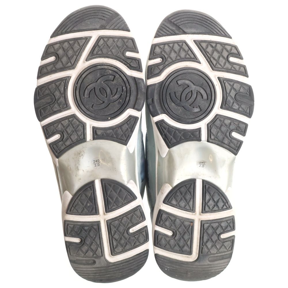 Chanel CC Logo Suede Leather Low Cut Sneakers Gray Blue Grey-blue — view 5