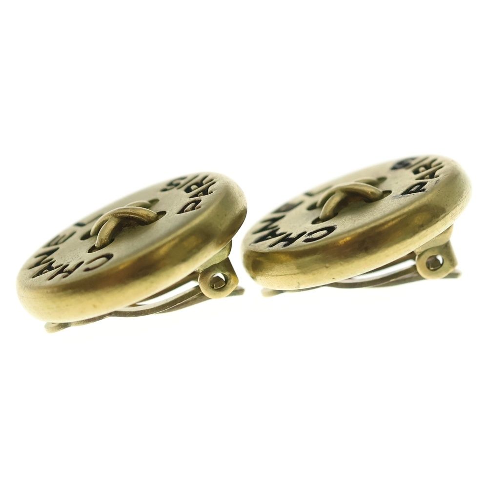 Chanel Button Earrings Gold — view 4