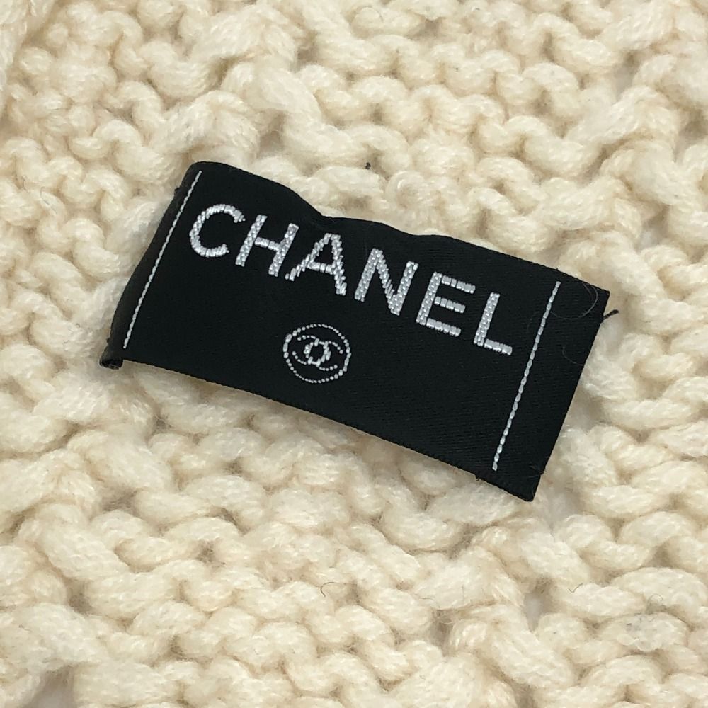 Chanel Scarf Chain CC Logo Cashmere White — view 4