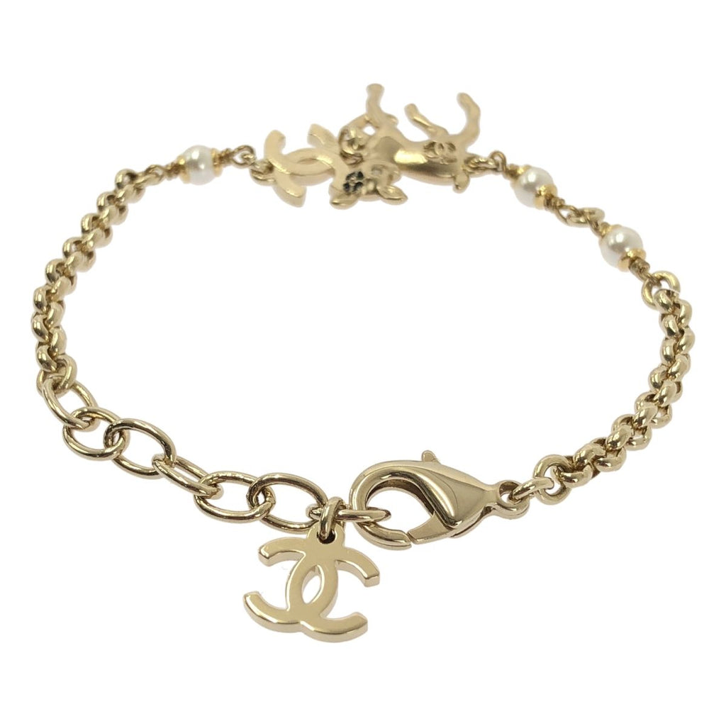 Chanel Bambi CC Logo Chain Bracelet Gold — view 5