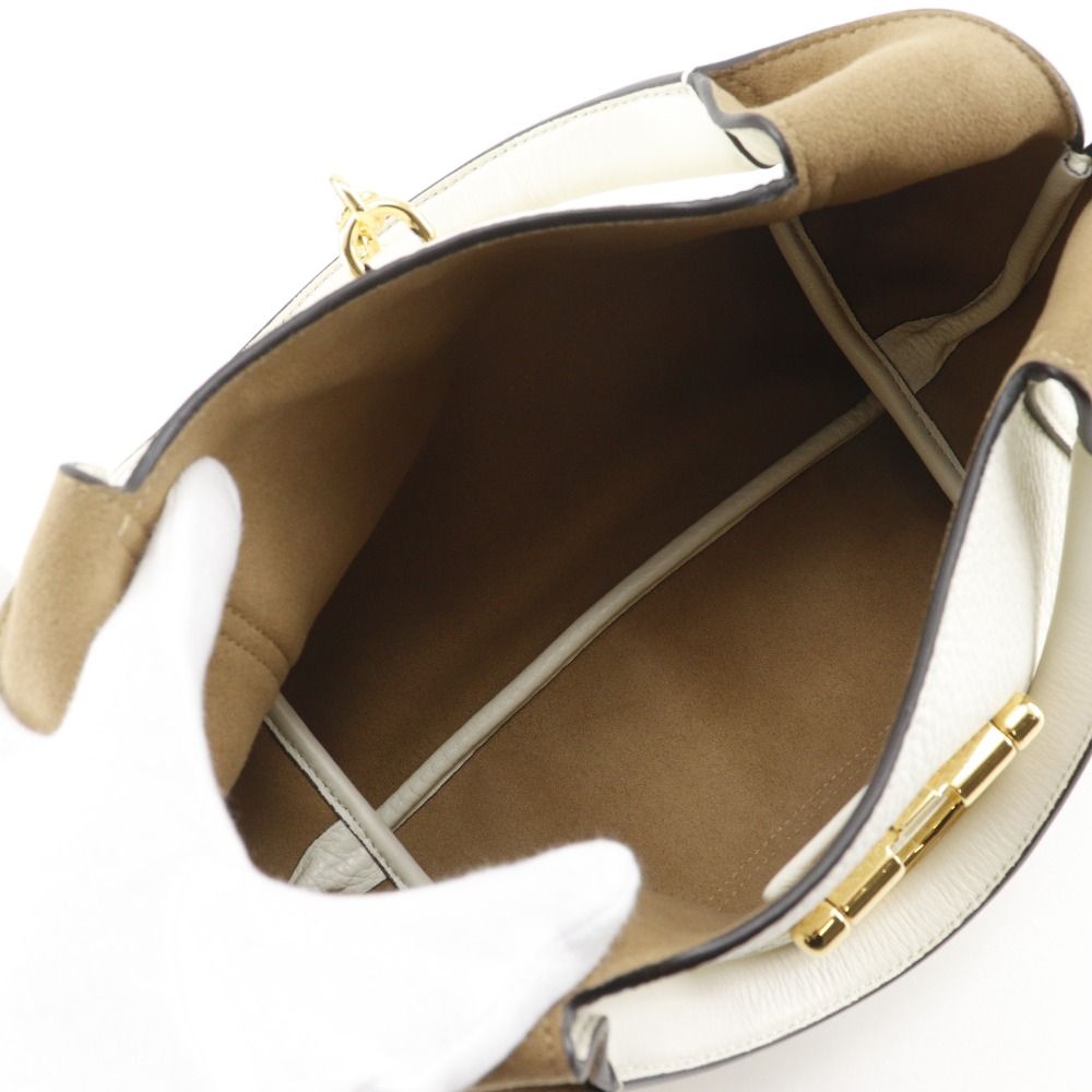 Gucci Softbit Small Calf White Handbag — view 6