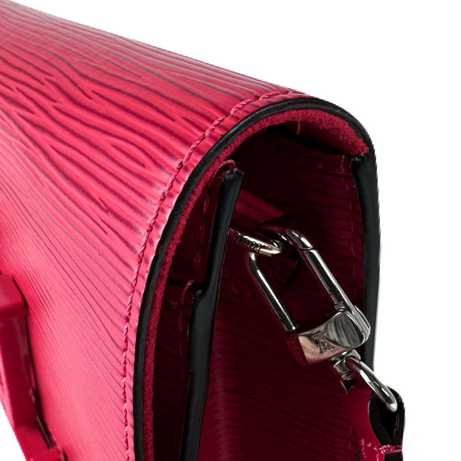 Louis Vuitton Shoulder Bag Epi Pochette PM — view 8