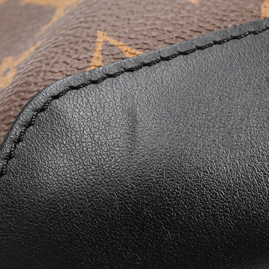 Louis Vuitton Belt Bag Avenue — view 8
