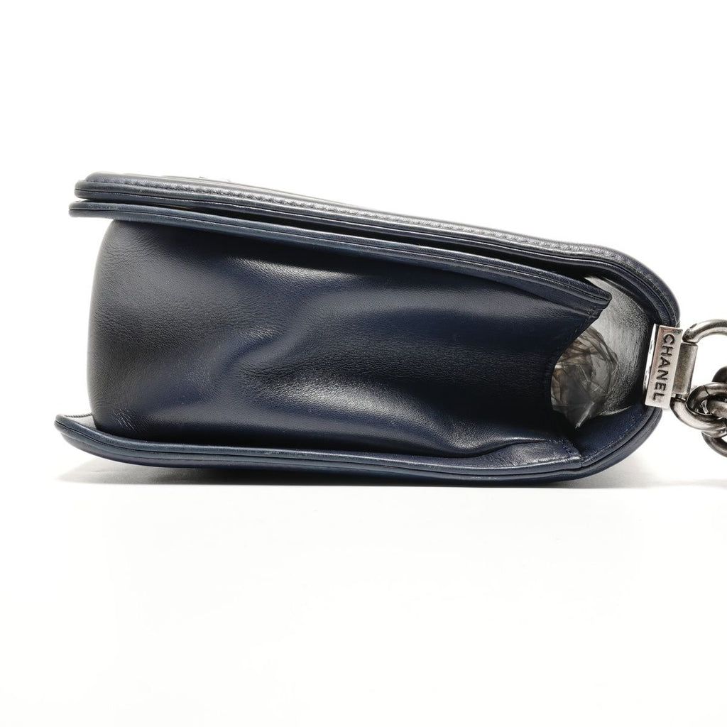 Chanel Shoulder Bag No 19 Lambskin — view 4
