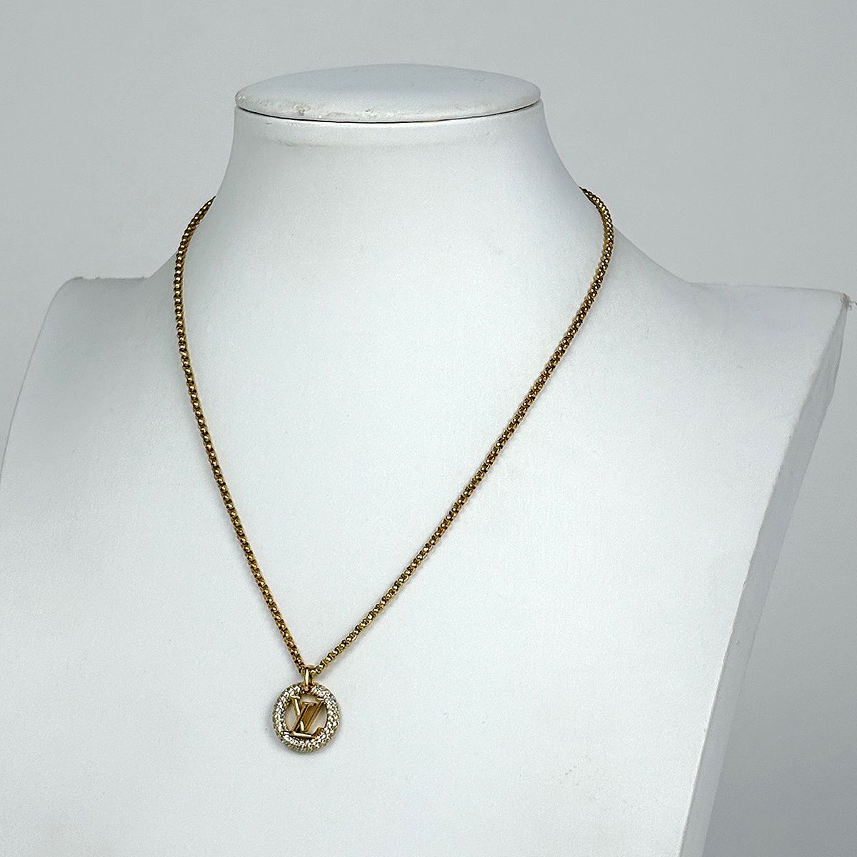 Louis Vuitton by Night Necklace LV Rhinestone Gold — view 4
