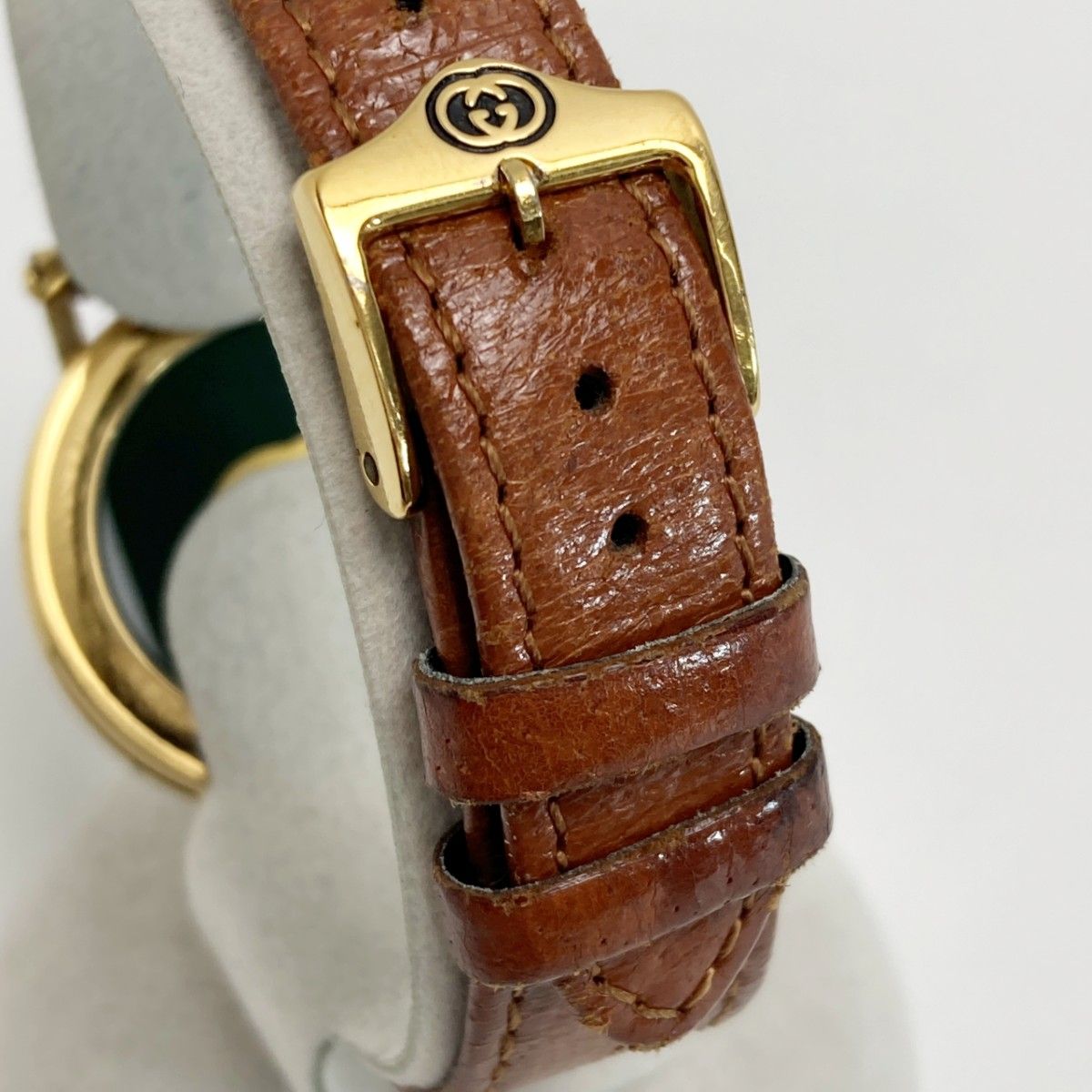 Gucci Roman Dial Date White Quartz Watch — view 5
