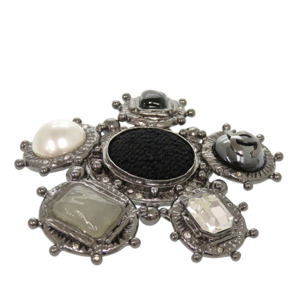 Chanel CC Logo Metal Black Silver Brooch — view 3