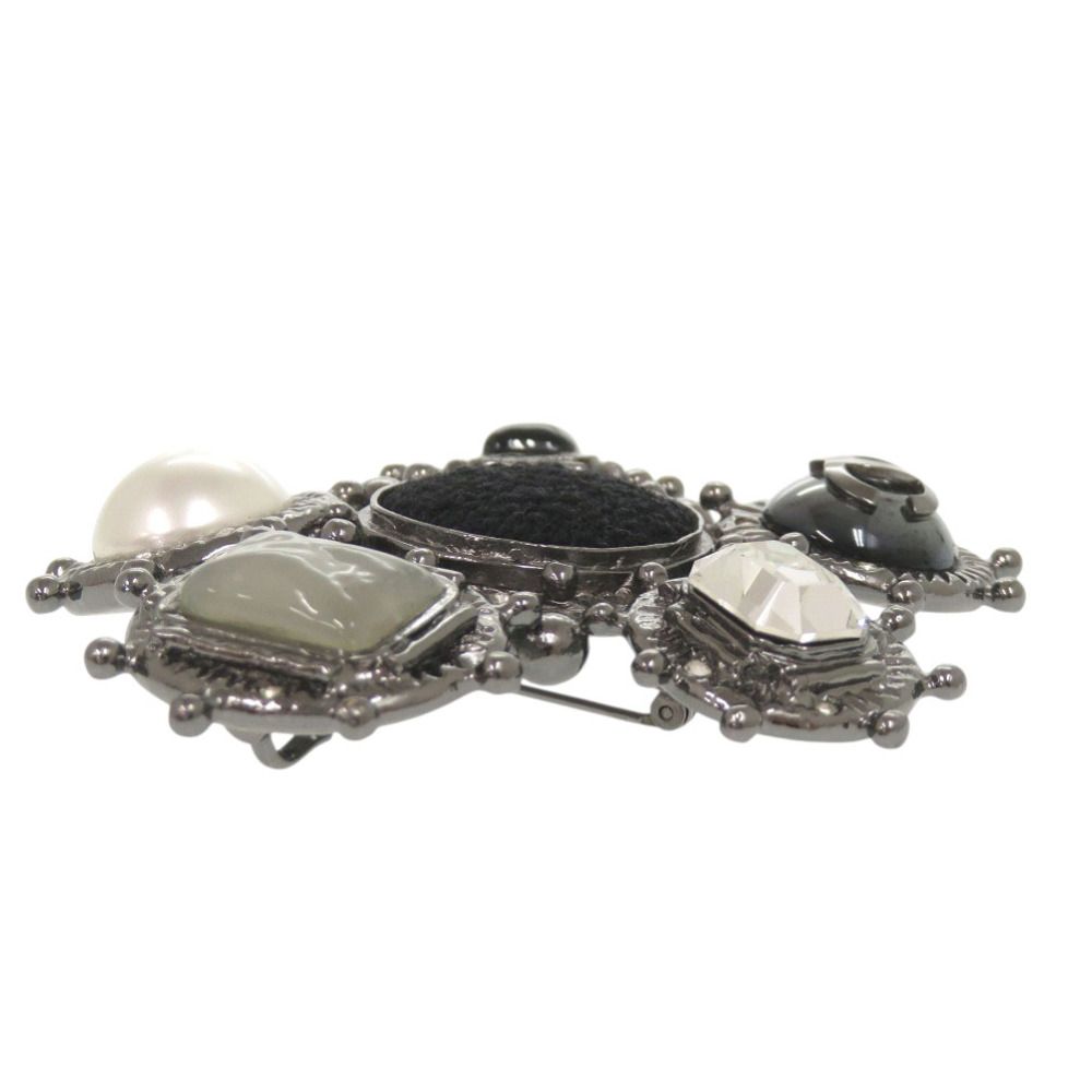 Chanel CC Logo Metal Black Silver Brooch — view 4